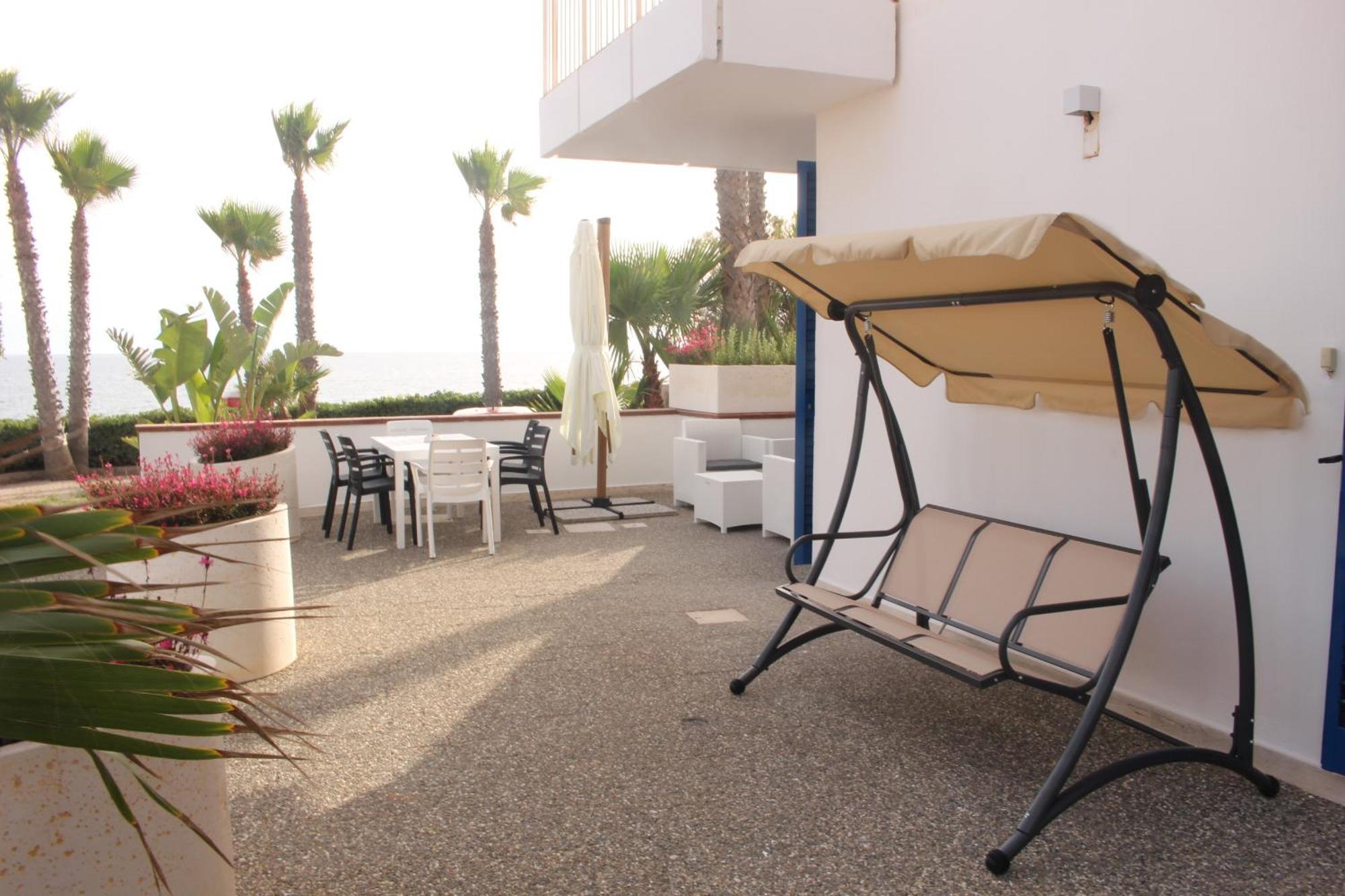 Residence Mare Azzurro Torre San Giovanni Exterior foto