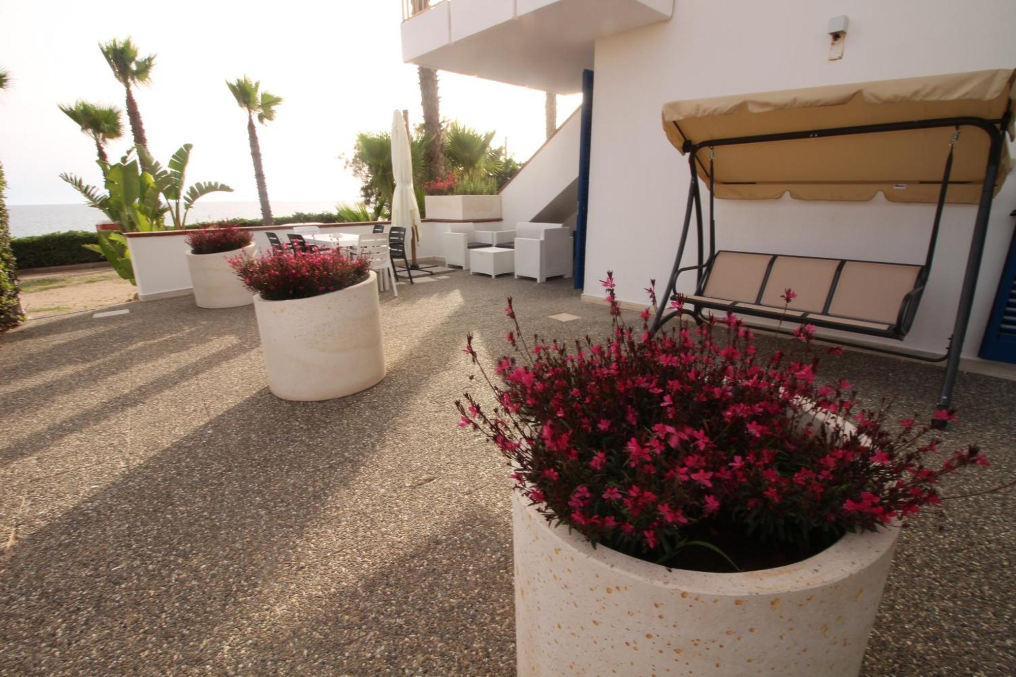 Residence Mare Azzurro Torre San Giovanni Exterior foto